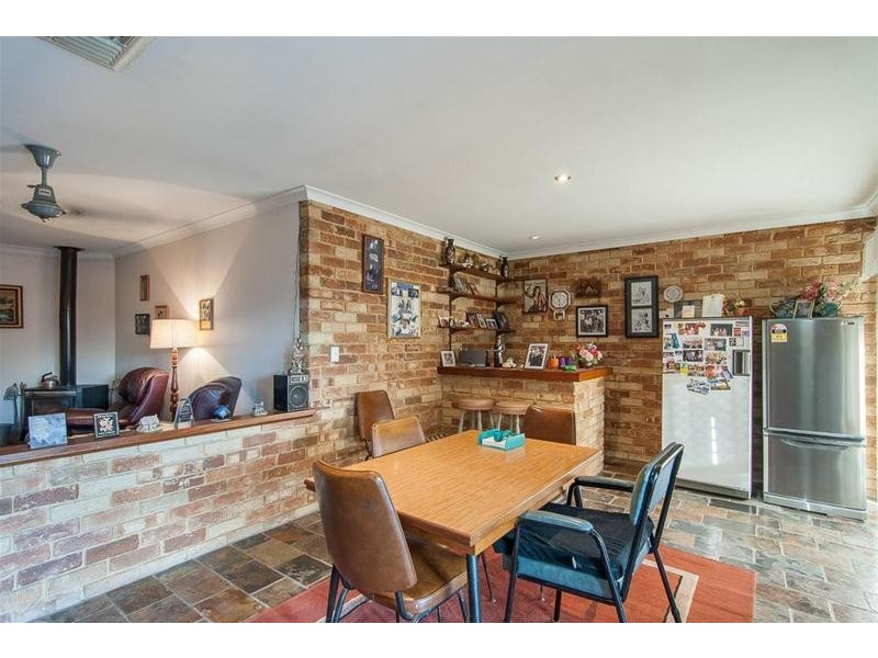 11 Cable Close, Seville Grove WA 6112