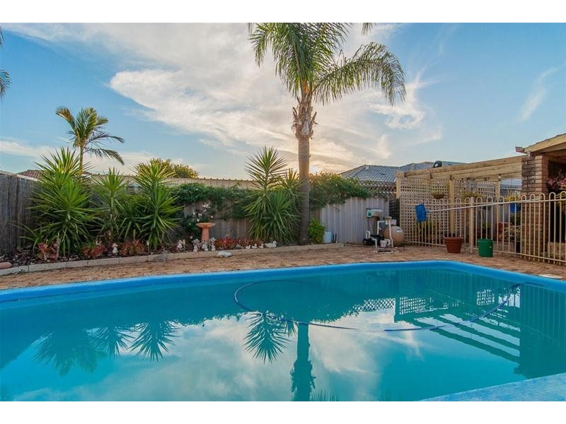 11 Cable Close, Seville Grove WA 6112