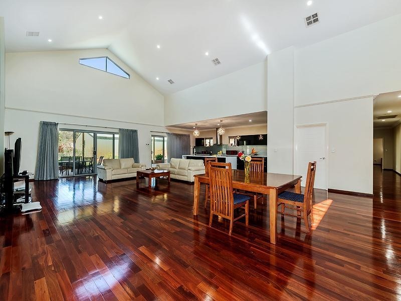 18 Fairbairn Road, Serpentine WA 6125