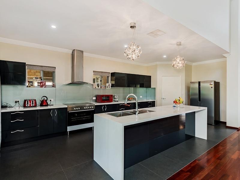 18 Fairbairn Road, Serpentine WA 6125