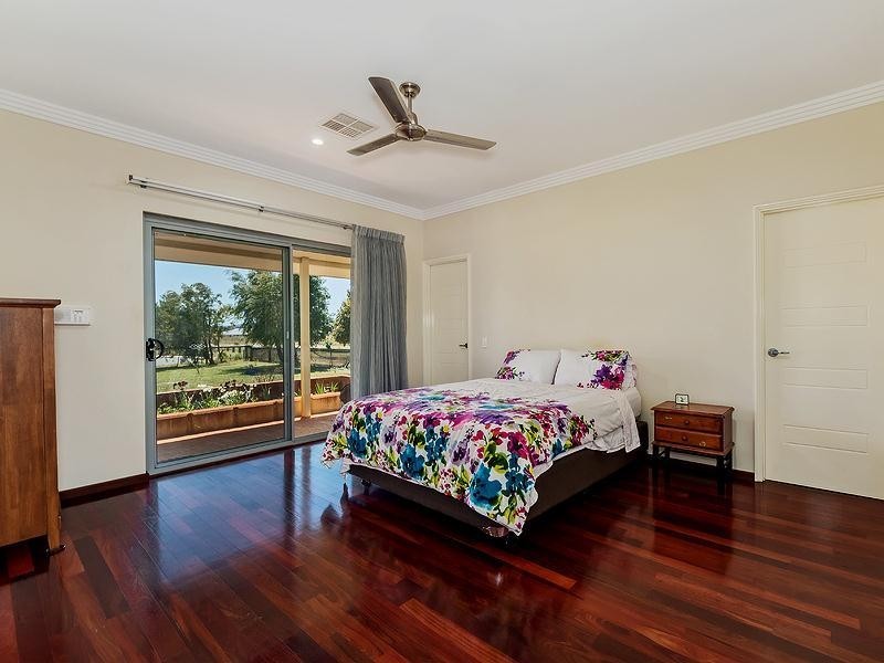 18 Fairbairn Road, Serpentine WA 6125