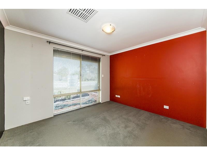 20 Henderson Drive, Seville Grove WA 6112