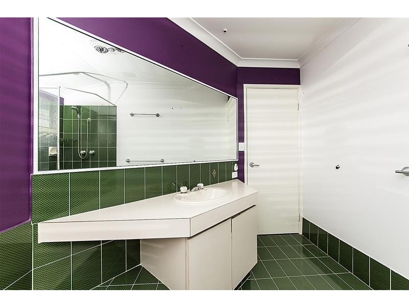 20 Henderson Drive, Seville Grove WA 6112