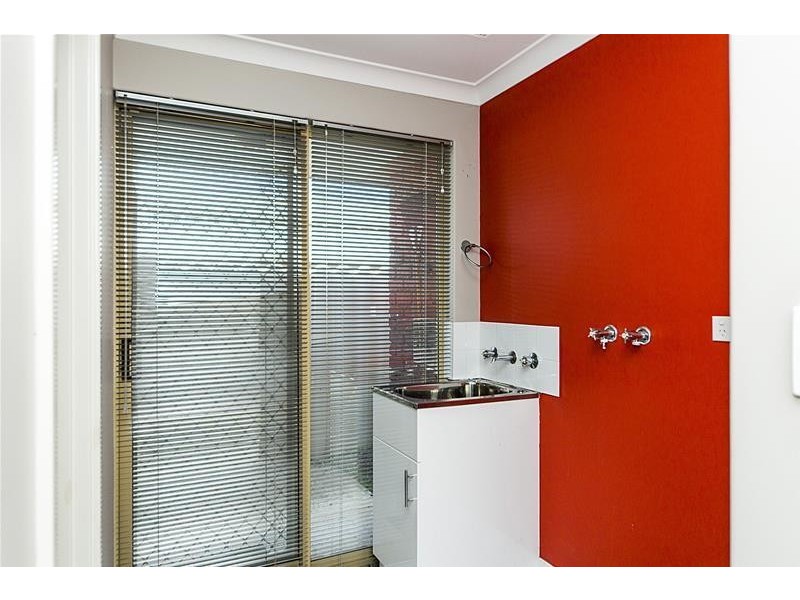 20 Henderson Drive, Seville Grove WA 6112