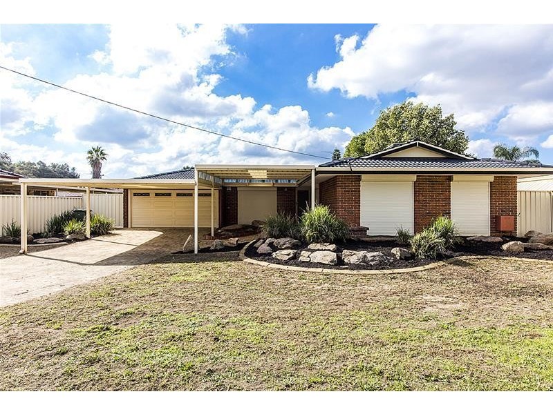 20 Henderson Drive, Seville Grove WA 6112