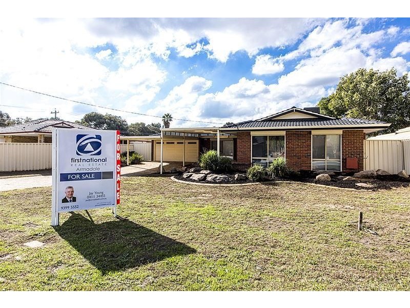 20 Henderson Drive, Seville Grove WA 6112