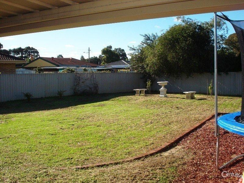 52 Numulgi Street, Armadale WA 6112