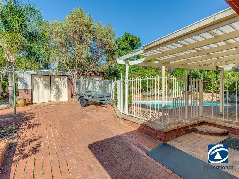 12 Wandoo Street, Mount Nasura WA 6112