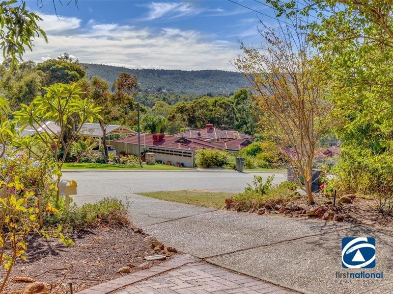 12 Wandoo Street, Mount Nasura WA 6112