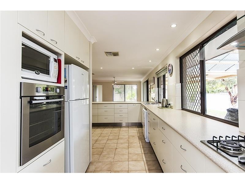 96 Crandon Street, Gosnells WA 6110