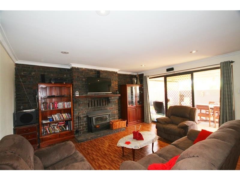 20 Dawson Street, Armadale WA 6112