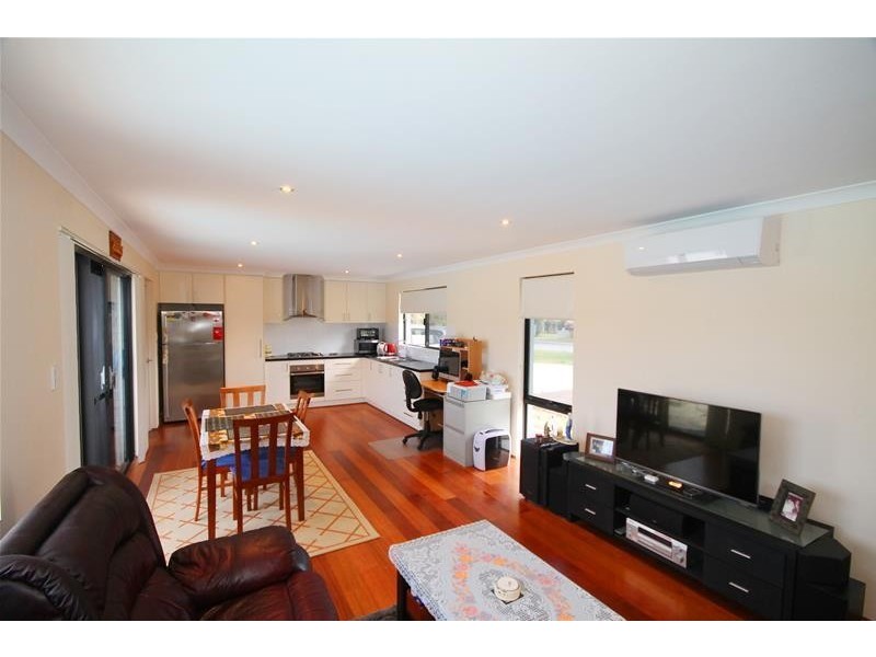 20 Dawson Street, Armadale WA 6112