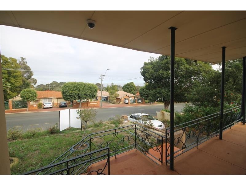 13 William Street, Armadale WA 6112