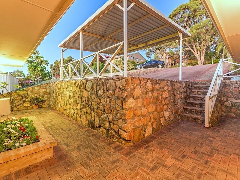 34 Wangoola Terrace, Mount Nasura WA 6112