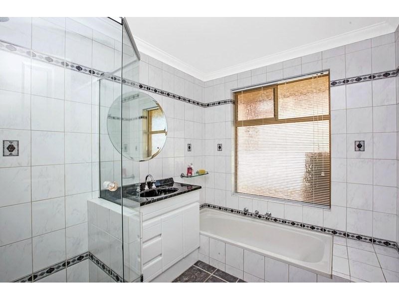 34 Wangoola Terrace, Mount Nasura WA 6112