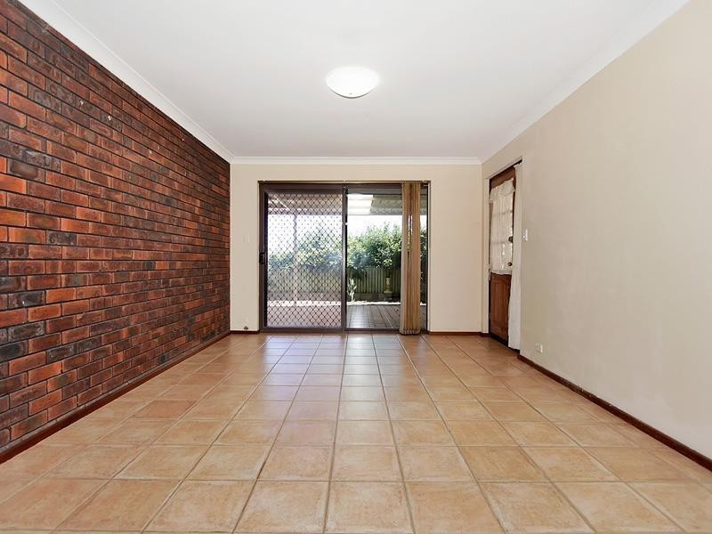 19 Onyx Road, Mount Richon WA 6112