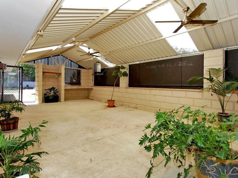 19 Onyx Road, Mount Richon WA 6112