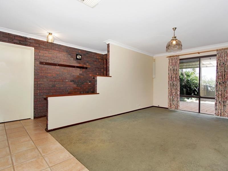 19 Onyx Road, Mount Richon WA 6112