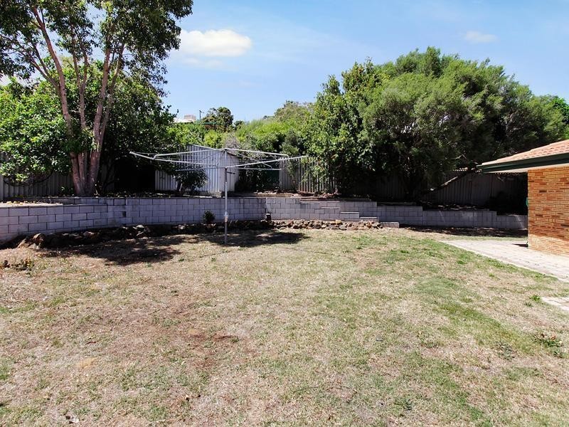 19 Onyx Road, Mount Richon WA 6112