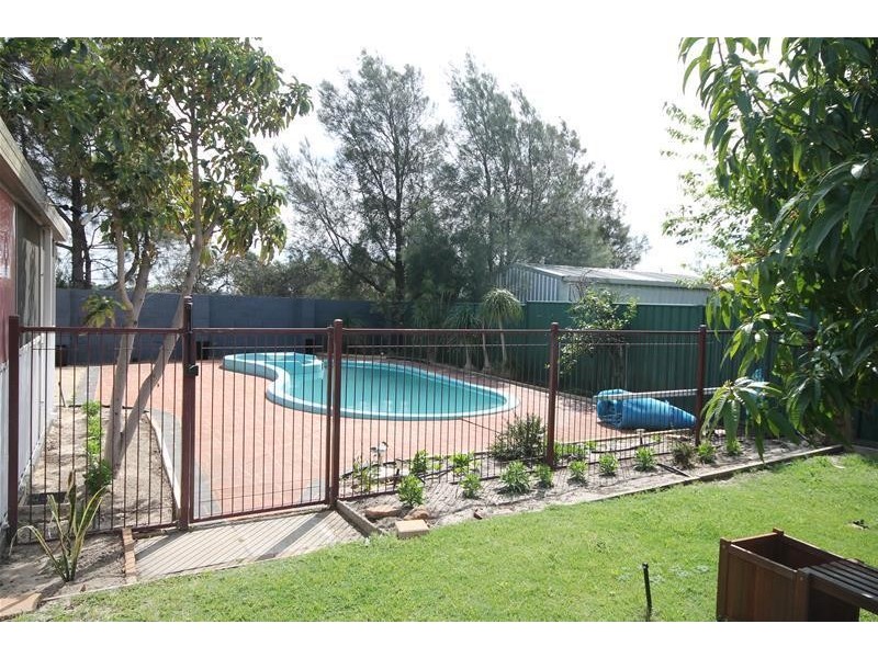 17 Adelina Court, Camillo WA 6111