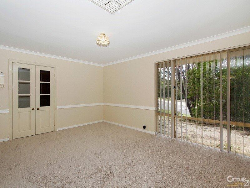 20 Carawatha Avenue, Mount Nasura WA 6112