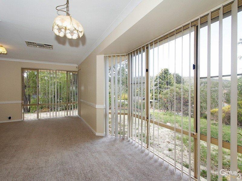 20 Carawatha Avenue, Mount Nasura WA 6112