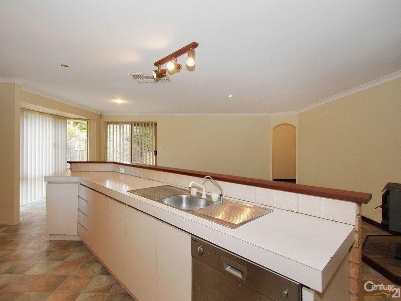 20 Carawatha Avenue, Mount Nasura WA 6112