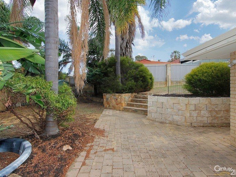 20 Carawatha Avenue, Mount Nasura WA 6112