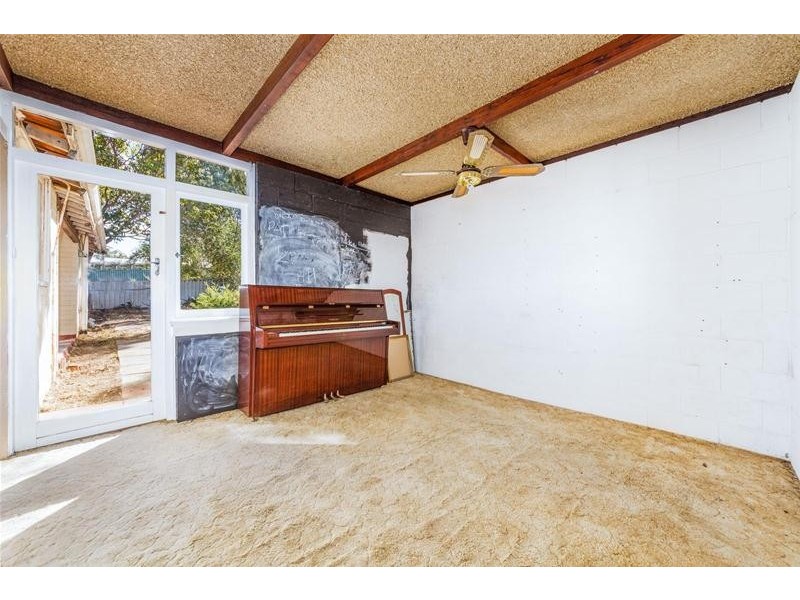 3216 Albany Highway, Mount Nasura WA 6112