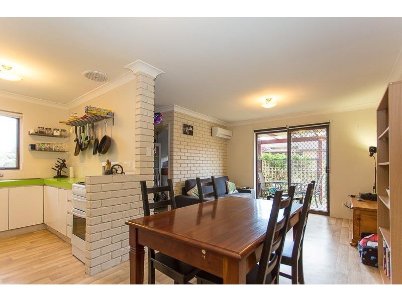 2/324 Streich Avenue, Armadale WA 6112