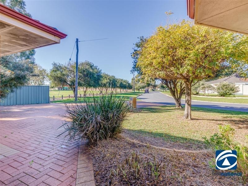 23 Craigie Place, Seville Grove WA 6112