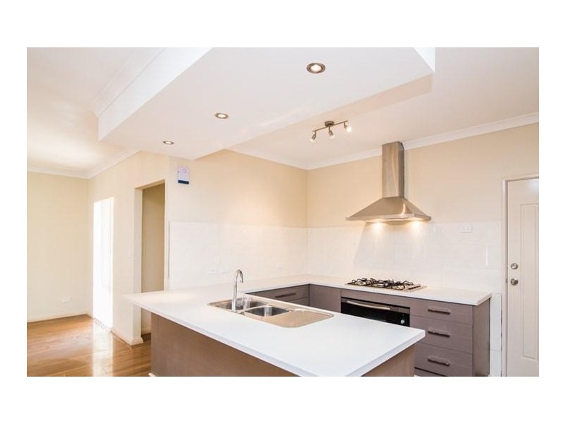 33a Bowden Place, Armadale WA 6112