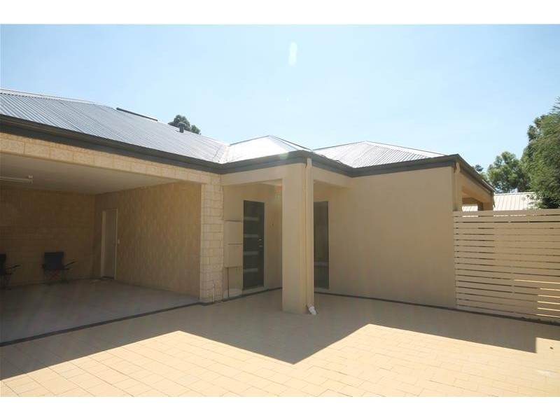 33a Bowden Place, Armadale WA 6112