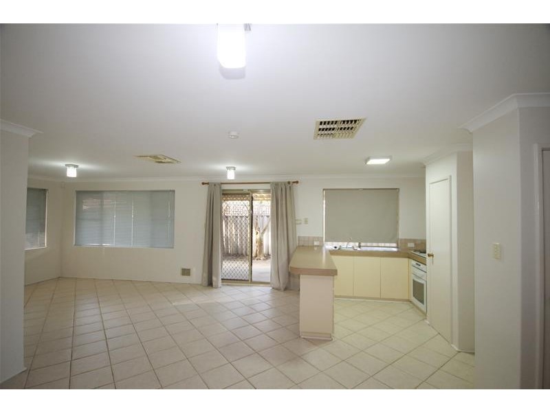 25 Eureka Place, Seville Grove WA 6112