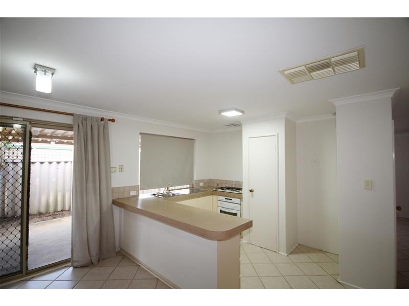 25 Eureka Place, Seville Grove WA 6112