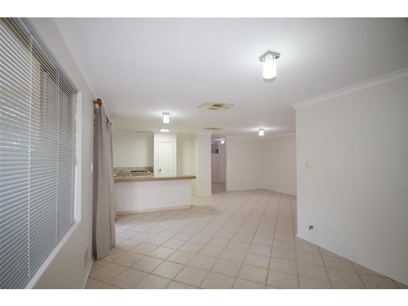 25 Eureka Place, Seville Grove WA 6112