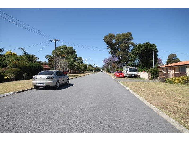 33a Bowden Place, Armadale WA 6112