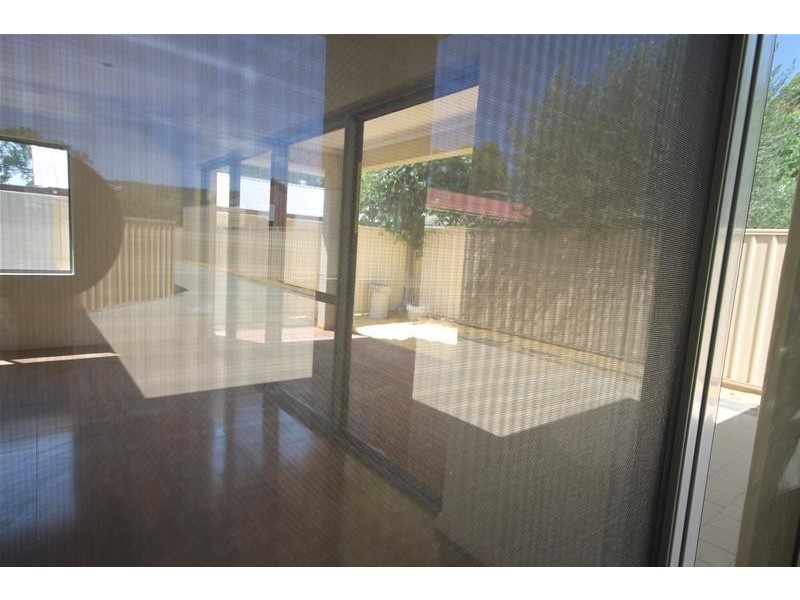 33a Bowden Place, Armadale WA 6112