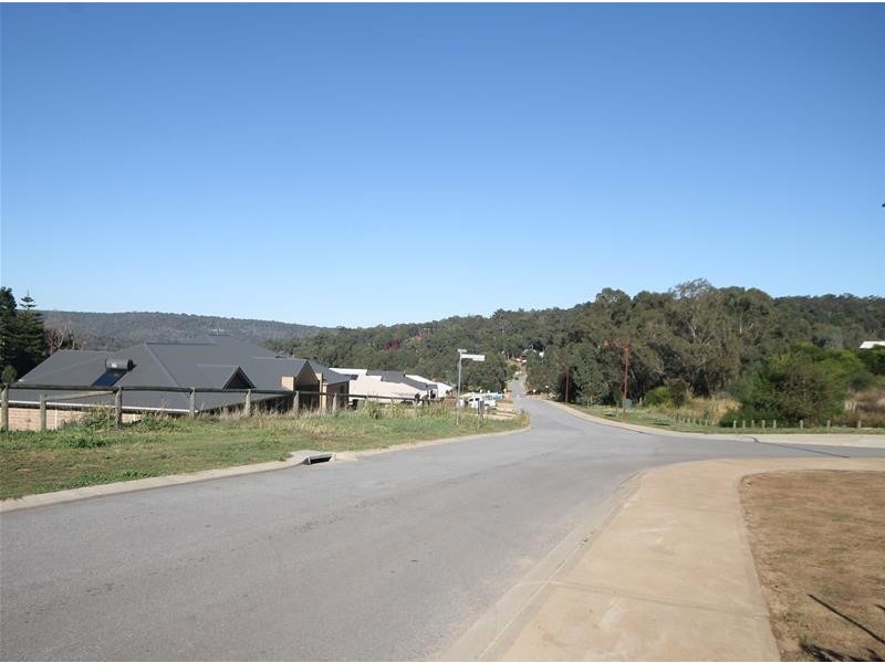 10 Zavatteri Rise, Roleystone WA 6111