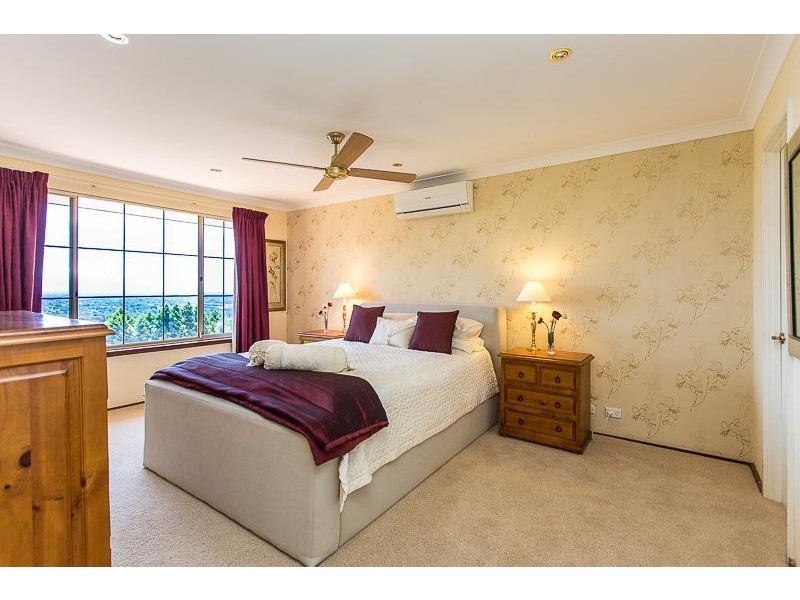 13 Rushton Terrace, Mount Nasura WA 6112