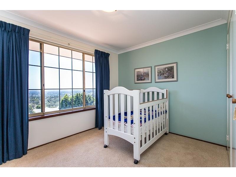 13 Rushton Terrace, Mount Nasura WA 6112