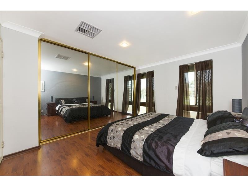 27 Cohuna Drive, Armadale WA 6112