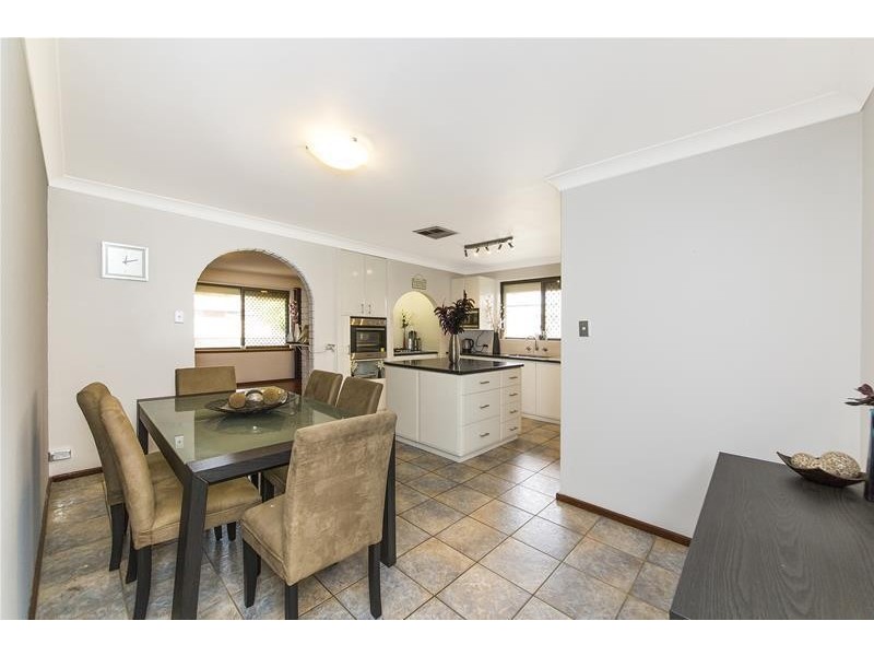 27 Cohuna Drive, Armadale WA 6112