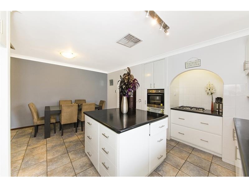 27 Cohuna Drive, Armadale WA 6112