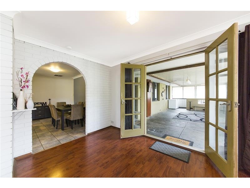 27 Cohuna Drive, Armadale WA 6112