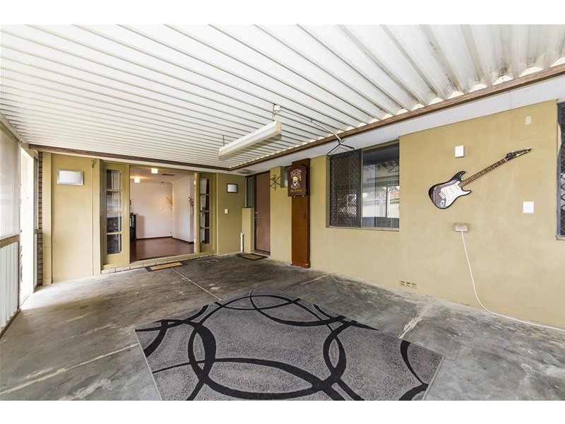 27 Cohuna Drive, Armadale WA 6112