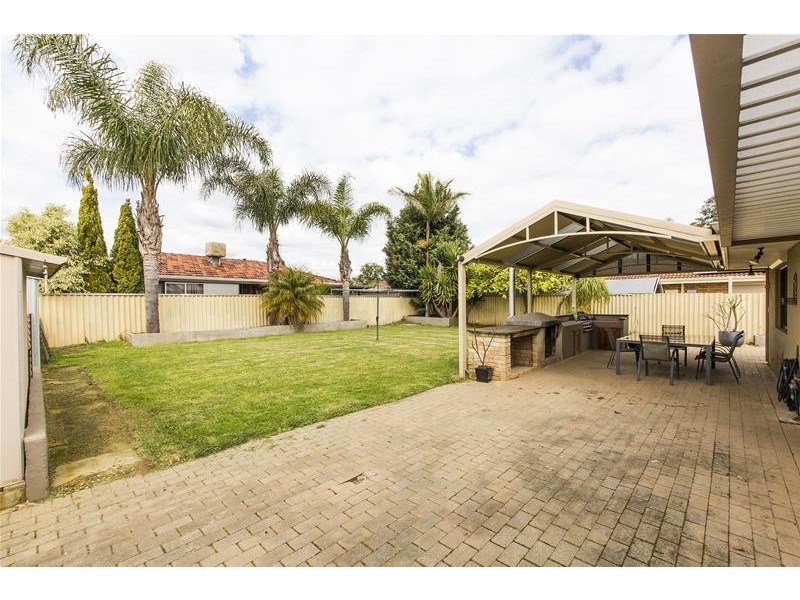 27 Cohuna Drive, Armadale WA 6112