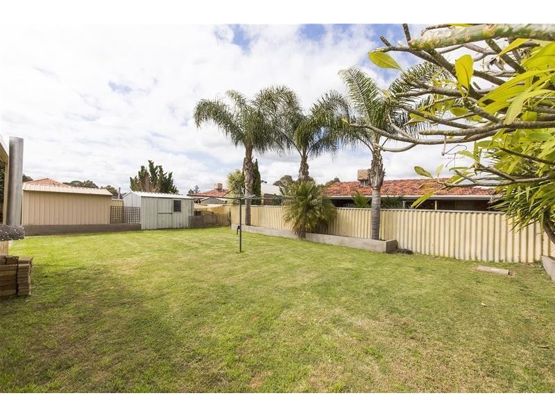 27 Cohuna Drive, Armadale WA 6112