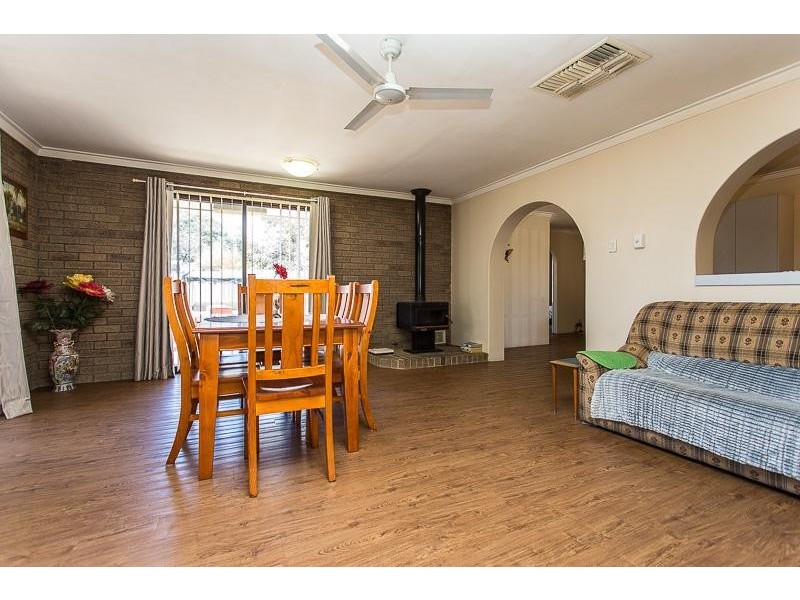 59 Ashburton Drive, Gosnells WA 6110