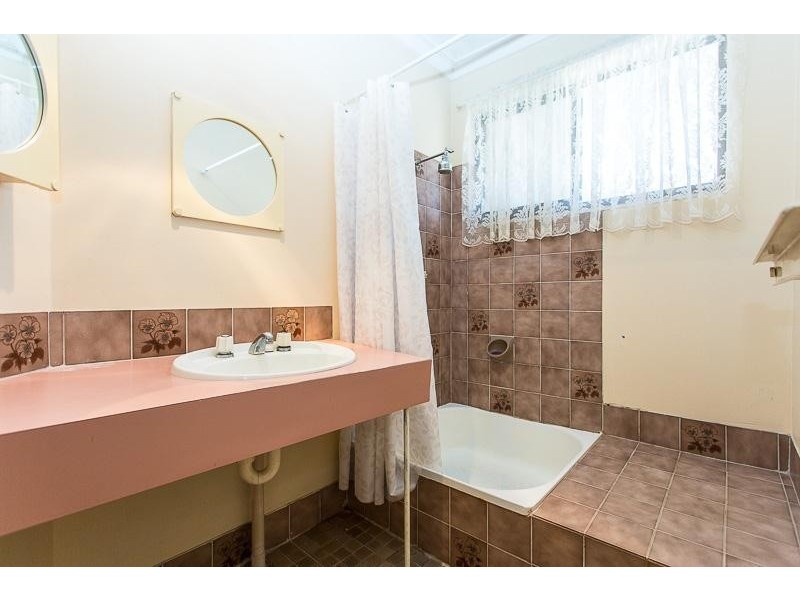 59 Ashburton Drive, Gosnells WA 6110